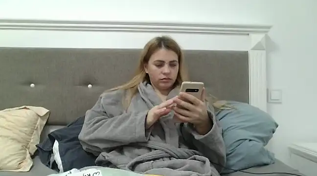 Snapshot of AnnaBell2025 chatting on January 18, 9:13 pm AnnaBell2025 online show from January 18, 9:13 pm