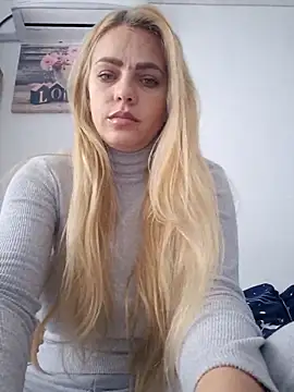 Snapshot of AnnaBell2025 chatting on February 5, 11:37 am AnnaBell2025 online show from February 5, 11:37 am