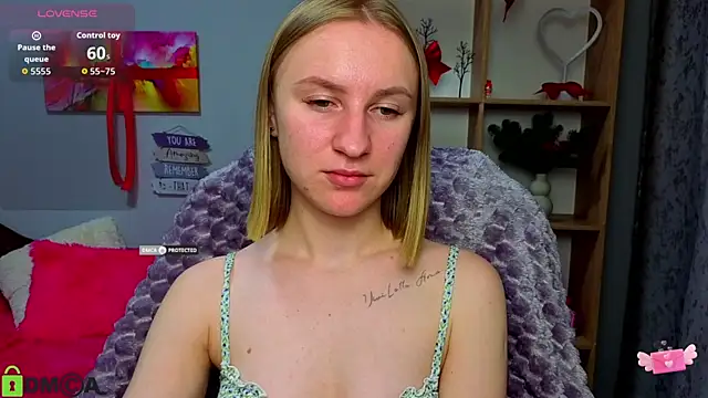 Snapshot of BeautyBlondy chatting on February 28, 1:34 pm BeautyBlondy online show from February 28, 1:34 pm
