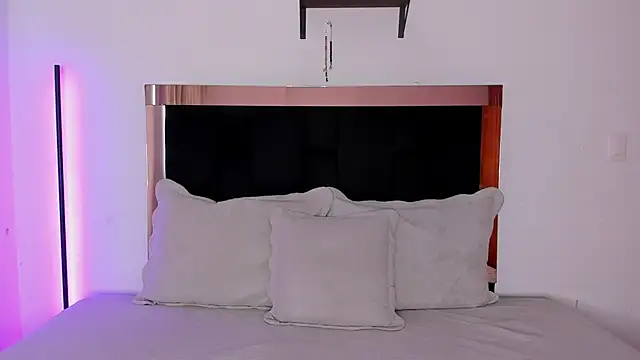 Carorosse online show from February 15, 4:58 pm