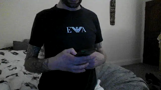 allnaked00 online show from February 14, 10:50 pm