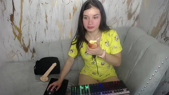 Snapshot of Sarita_v_ chatting on February 3, 3:59 pm Sarita v online show from February 3, 3:59 pm