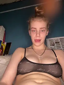 VioletxBlue online show from March 30, 9:05 pm