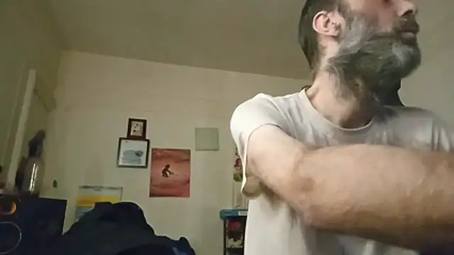 Snapshot of BaByArM81 chatting on February 10, 9:02 am BaByArM81 online show from February 10, 9:02 am