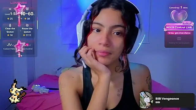 Snapshot of Lovelyamyy chatting on December 18, 1:00 am Lovelyamyy online show from December 18, 1:00 am