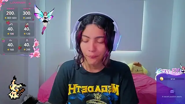 Snapshot of Lovelyamyy chatting on February 6, 12:52 pm Lovelyamyy online show from February 6, 12:52 pm