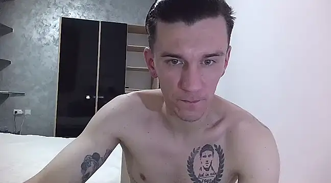 NathanNate0410 online show from January 17, 10:45 pm