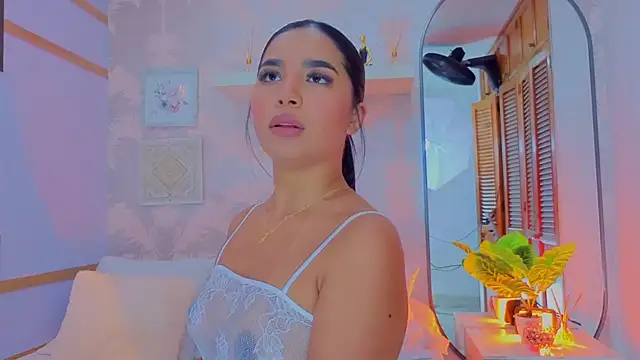 CharlotteGraay online show from February 28, 7:59 pm