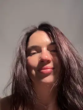 Snapshot of Mylaya chatting on March 2, 6:26 pm Mylaya online show from March 2, 6:26 pm