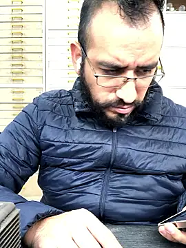 Snapshot of leonardohot1987 chatting on January 8, 6:32 pm leonardohot1987 online show from January 8, 6:32 pm