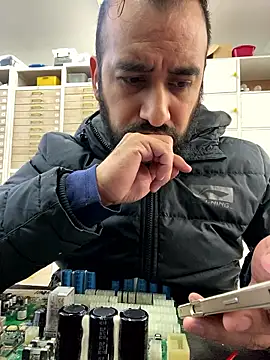 Snapshot of leonardohot1987 chatting on January 13, 3:39 pm leonardohot1987 online show from January 13, 3:39 pm