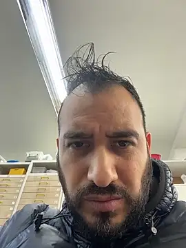 Snapshot of leonardohot1987 chatting on February 4, 5:41 pm leonardohot1987 online show from February 4, 5:41 pm