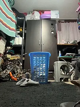 Snapshot of leonardohot1987 chatting on February 10, 12:37 am leonardohot1987 online show from February 10, 12:37 am