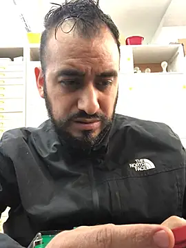 Snapshot of leonardohot1987 chatting on March 30, 7:04 pm leonardohot1987 online show from March 30, 7:04 pm