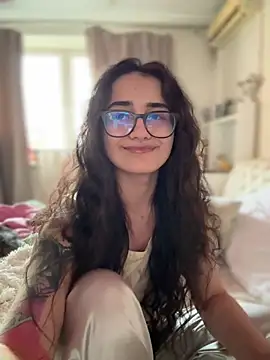 Snapshot of LittleX_Angel chatting on April 16, 9:32 am LittleX Angel online show from April 16, 9:32 am