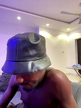 MylesBbc23 online show from November 6, 8:37 am