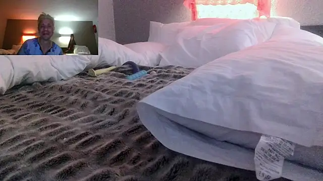 Snapshot of AQuickPhyx chatting on January 24, 11:15 am AQuickPhyx online show from January 24, 11:15 am