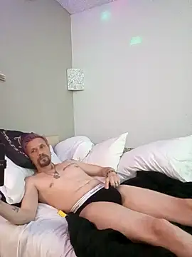 Snapshot of AQuickPhyx chatting on March 5, 6:12 am AQuickPhyx online show from March 5, 6:12 am