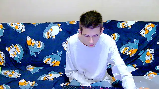 Lester Broo online show from December 21, 5:53 pm