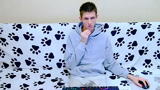 Lester Broo online show from January 31, 8:07 pm