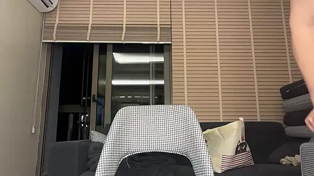 xLarasin34 online show from March 17, 9:51 pm