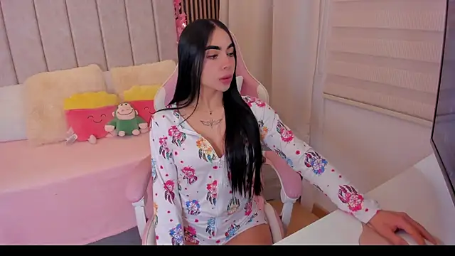 tamy xoo online show from August 7, 4:53 pm
