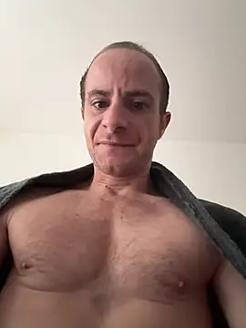 Snapshot of VicesVersa chatting on February 28, 9:04 am VicesVersa online show from February 28, 9:04 am