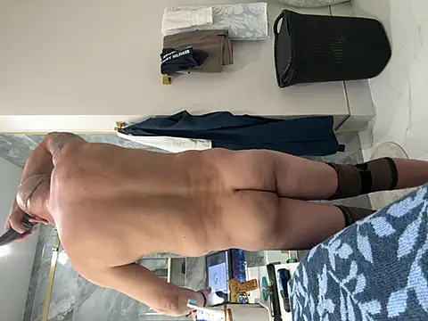 carlospingalinda online show from March 5, 12:06 am