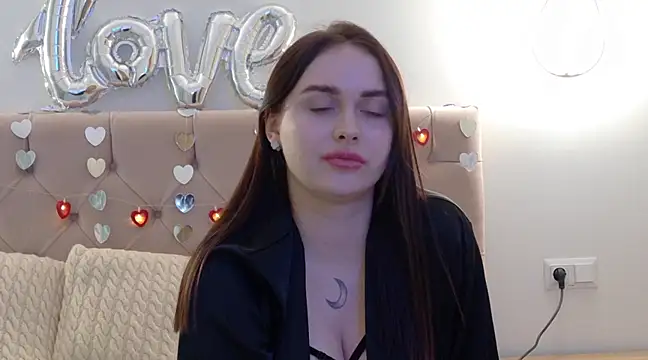 Lilliana Moon online show from February 18, 5:10 pm