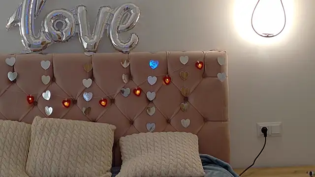 Lilliana Moon online show from February 19, 11:49 am