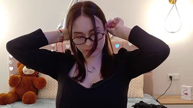 Lilliana Moon online show from February 28, 11:03 am