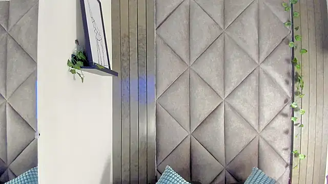 SabrinaSpell  online show from January 18, 11:36 am