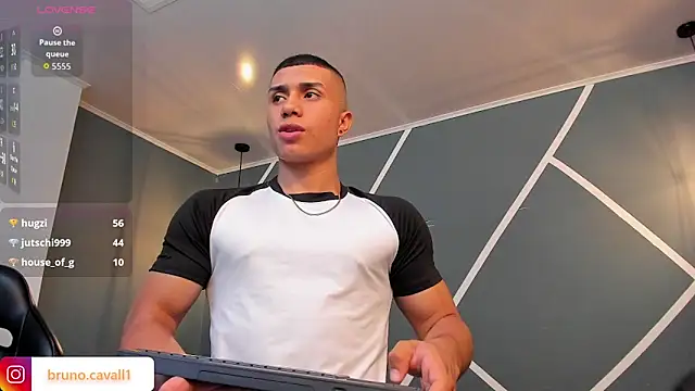 bruno cavalli online show from April 18, 5:17 pm