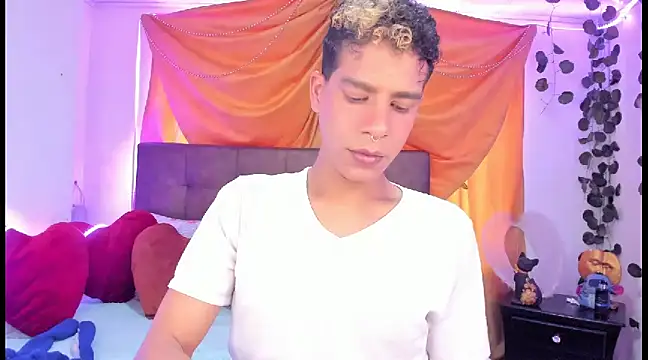 Ethan Boyy online show from March 20, 7:25 pm