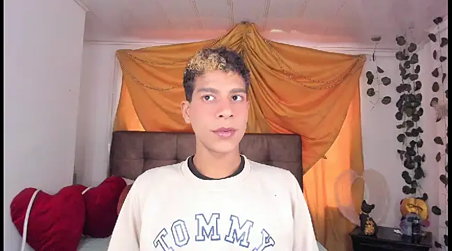 Ethan Boyy online show from March 22, 9:31 pm