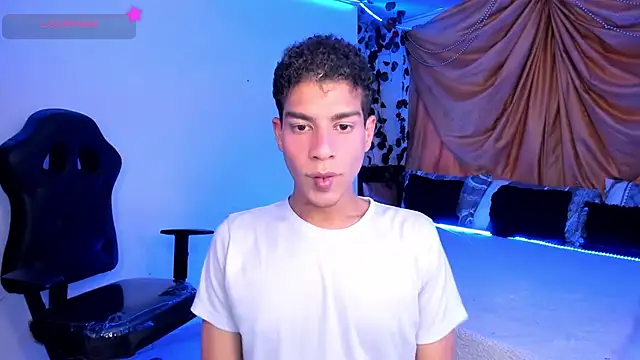 Ethan Boyy online show from November 15, 10:15 pm