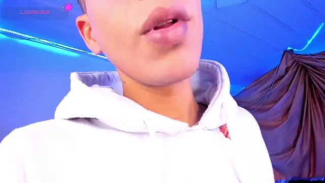 Ethan Boyy online show from November 29, 10:13 pm