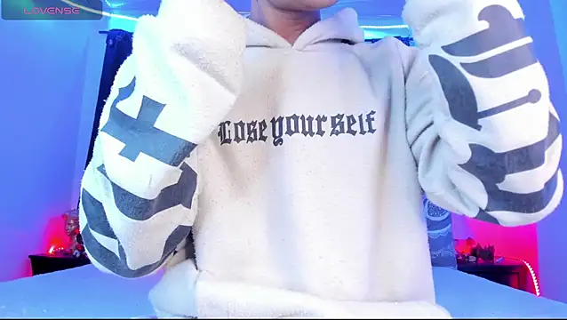 Ethan Boyy online show from April 17, 9:40 pm