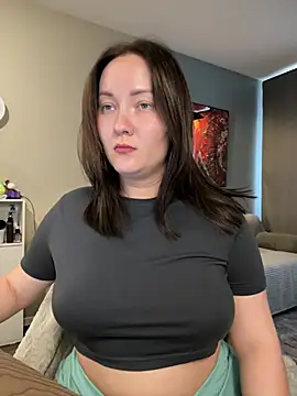 Kiss My Body online show from August 5, 1:36 pm