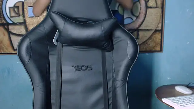 Snapshot of matteo_rivas chatting on January 17, 12:59 am matteo rivas online show from January 17, 12:59 am