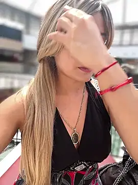 monicavictoria1301 online show from May 27, 1:41 pm