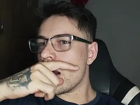 Dyllan   online show from October 11, 2:33 am