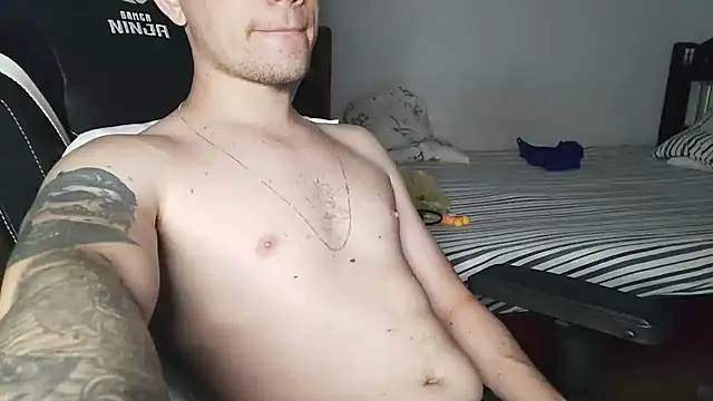 Dyllan   online show from October 16, 10:00 pm