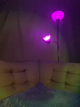 xoxoHotCoCo online show from April 28, 2:49 am