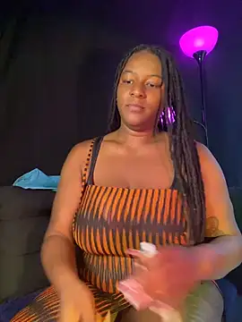 xoxoHotCoCo online show from June 18, 11:58 am