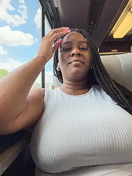 xoxoHotCoCo online show from June 21, 6:21 pm