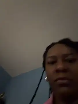 xoxoHotCoCo online show from July 6, 12:57 pm