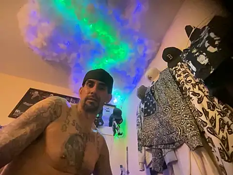 hornycouple818 online show from January 18, 10:08 am