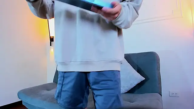 Cum hunters online show from October 31, 3:40 am