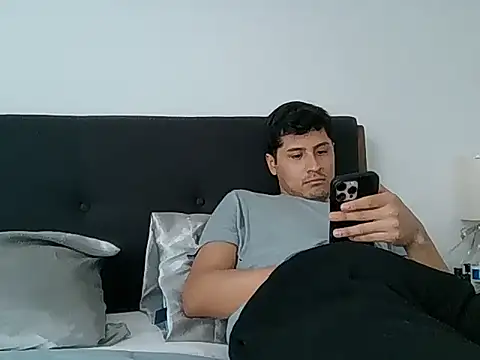 PerroDemonioHot online show from February 25, 10:08 pm